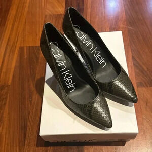 NWT | Calvin Klein Women's Gayle Pointy Toe Slip-On Dress Pumps